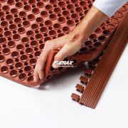 Аксессуары для индустриальных напольных покрытий Notrax Кант для покрытия San-Eze II, 75 см, красный Артикул: T11N0029RD